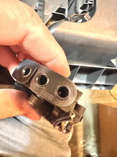 Stuck filament fragment inside AMS 2 hub